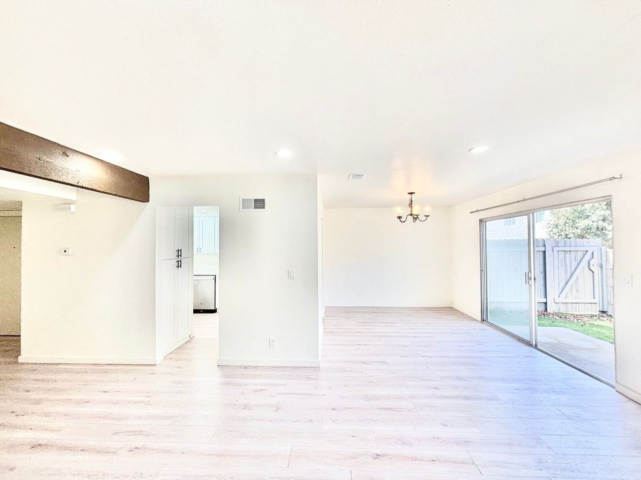 437 Reed Way - Photo 2 of 41