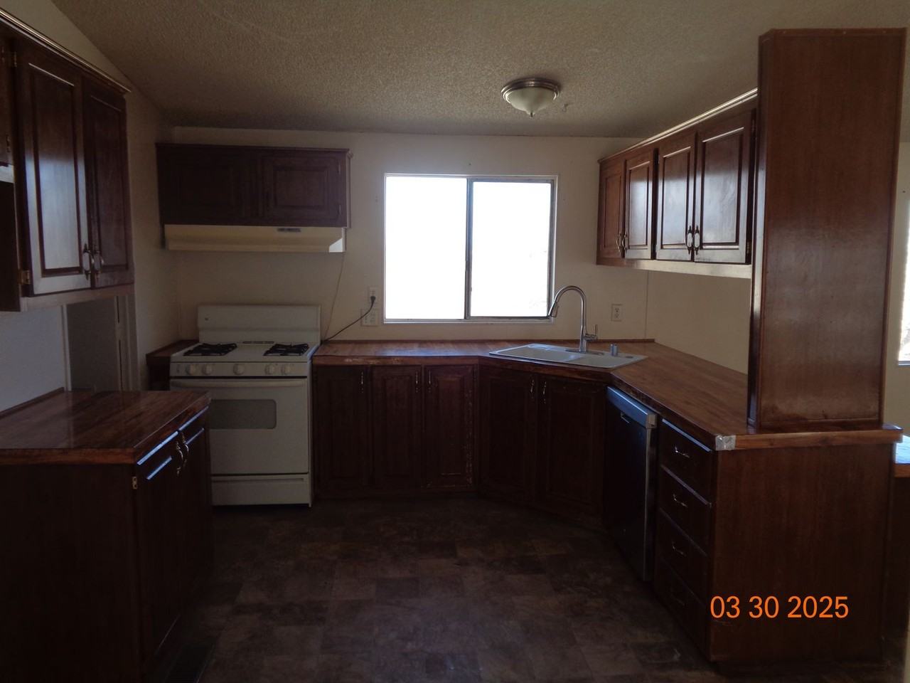 48605 100th St E - Photo 7 of 21