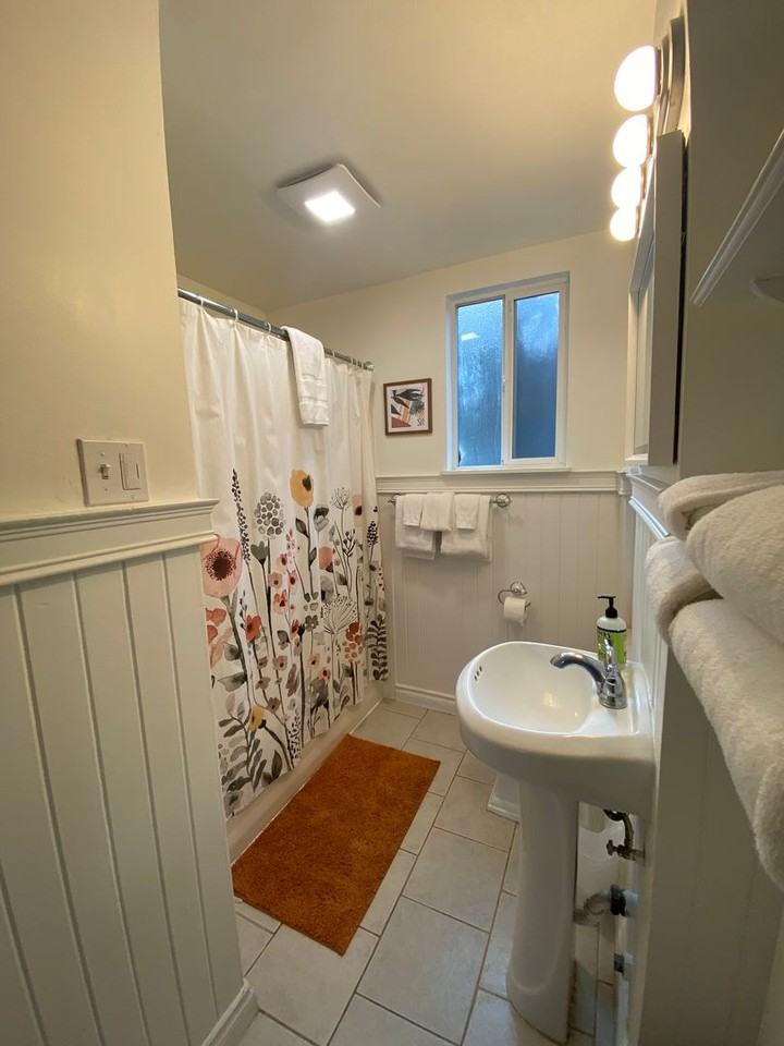 619 E 4th St - Photo 5 of 14