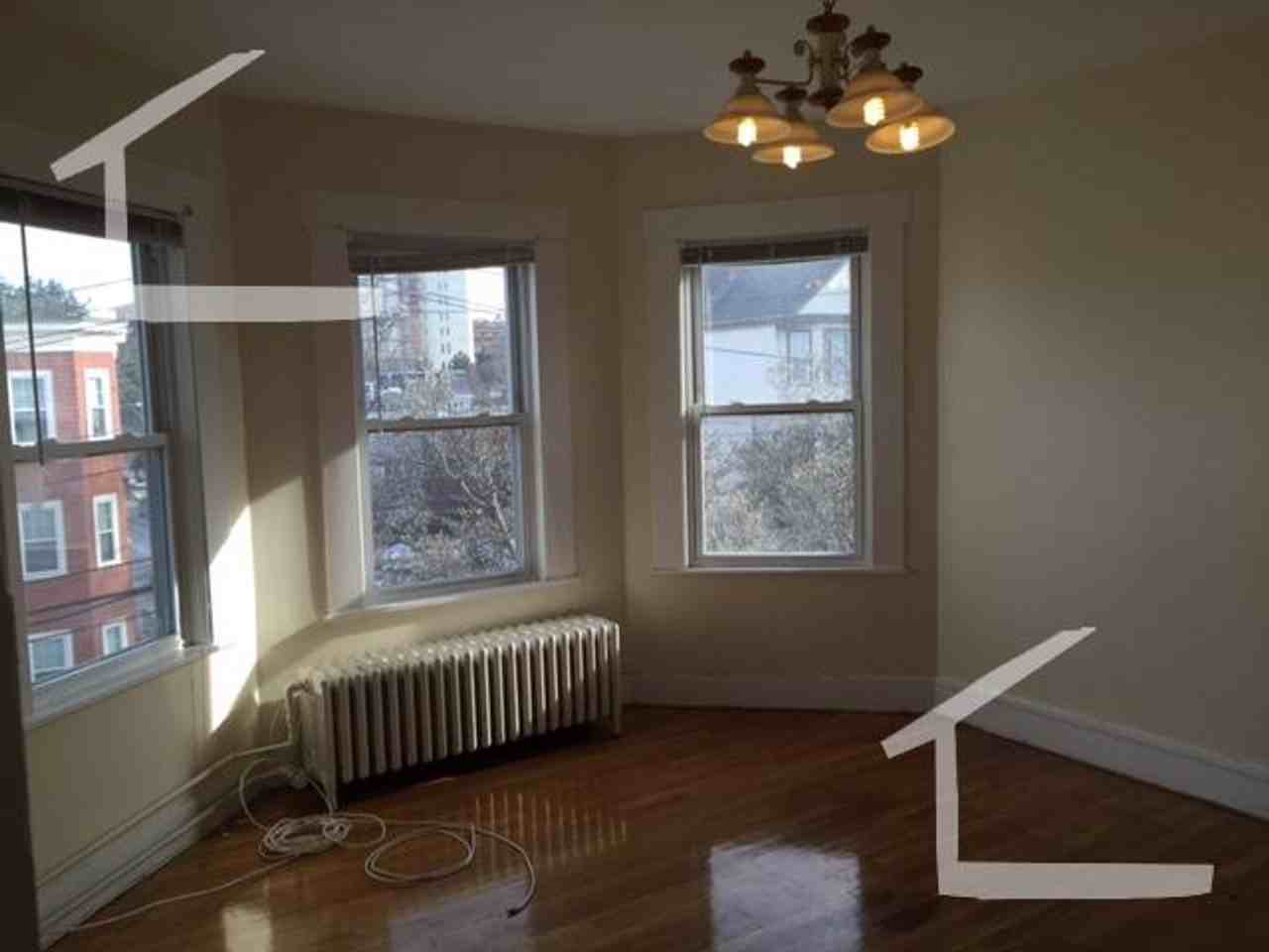 114 Murdock St - Photo 3 of 7