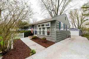 featured image of 5530 Tesla Ter