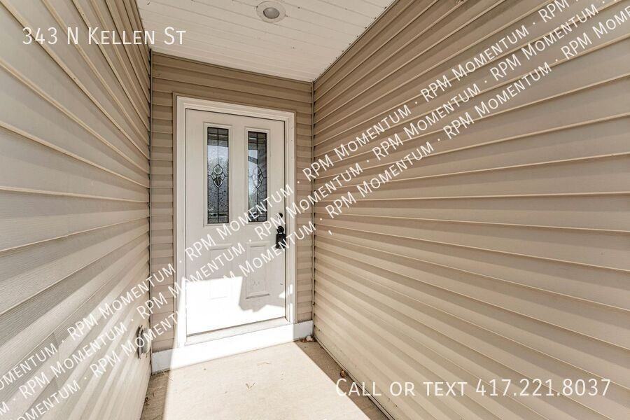 343 Kellen St - Photo 5 of 32