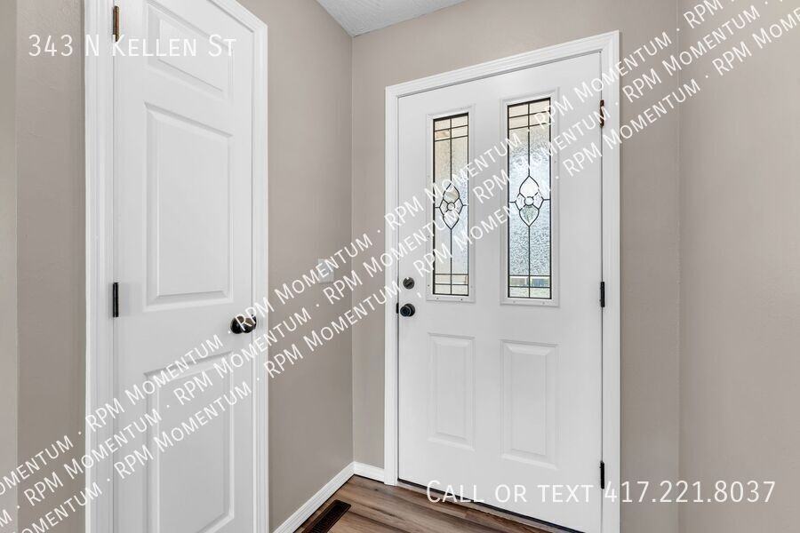 343 Kellen St - Photo 6 of 32