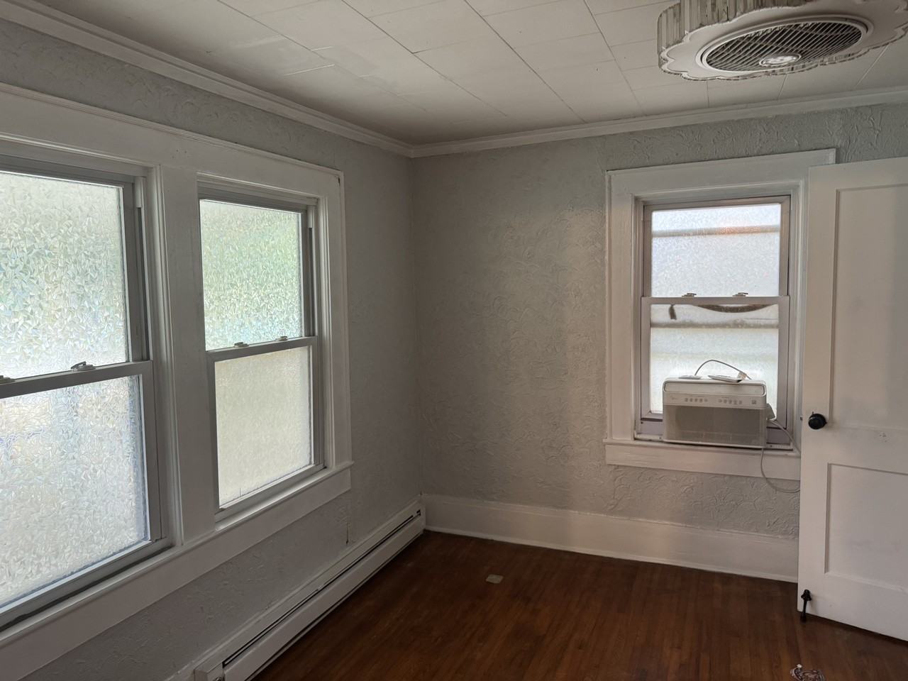 160 Brookwood Ave Ne #NA - Photo 2 of 7