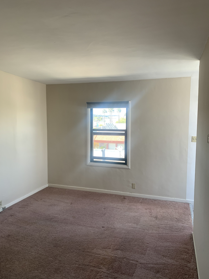 20 Hillcrest Blvd #12