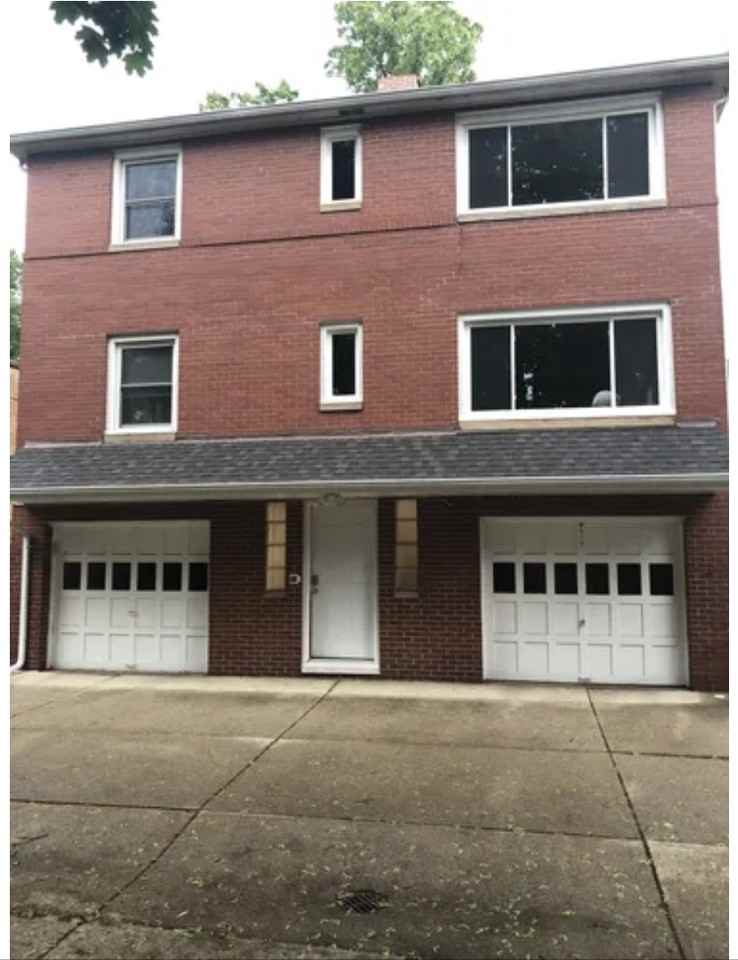 1917 Fulton Rd Nw - Photo 2 of 6