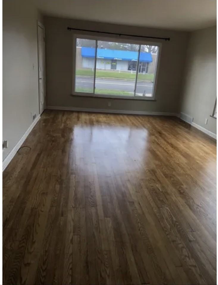 1917 Fulton Rd Nw - Photo 3 of 6