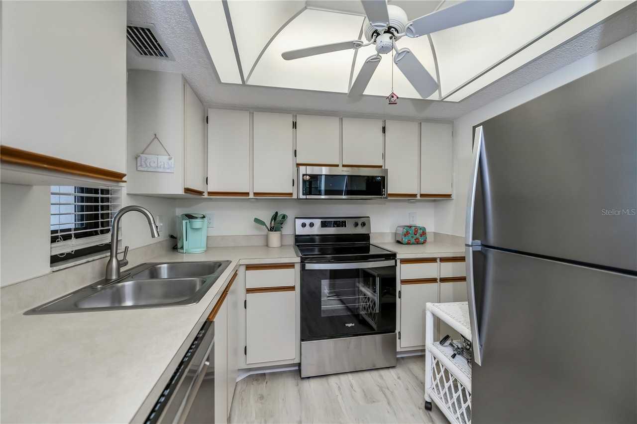 19505 Quesada Ave #U201 - Photo 4 of 31