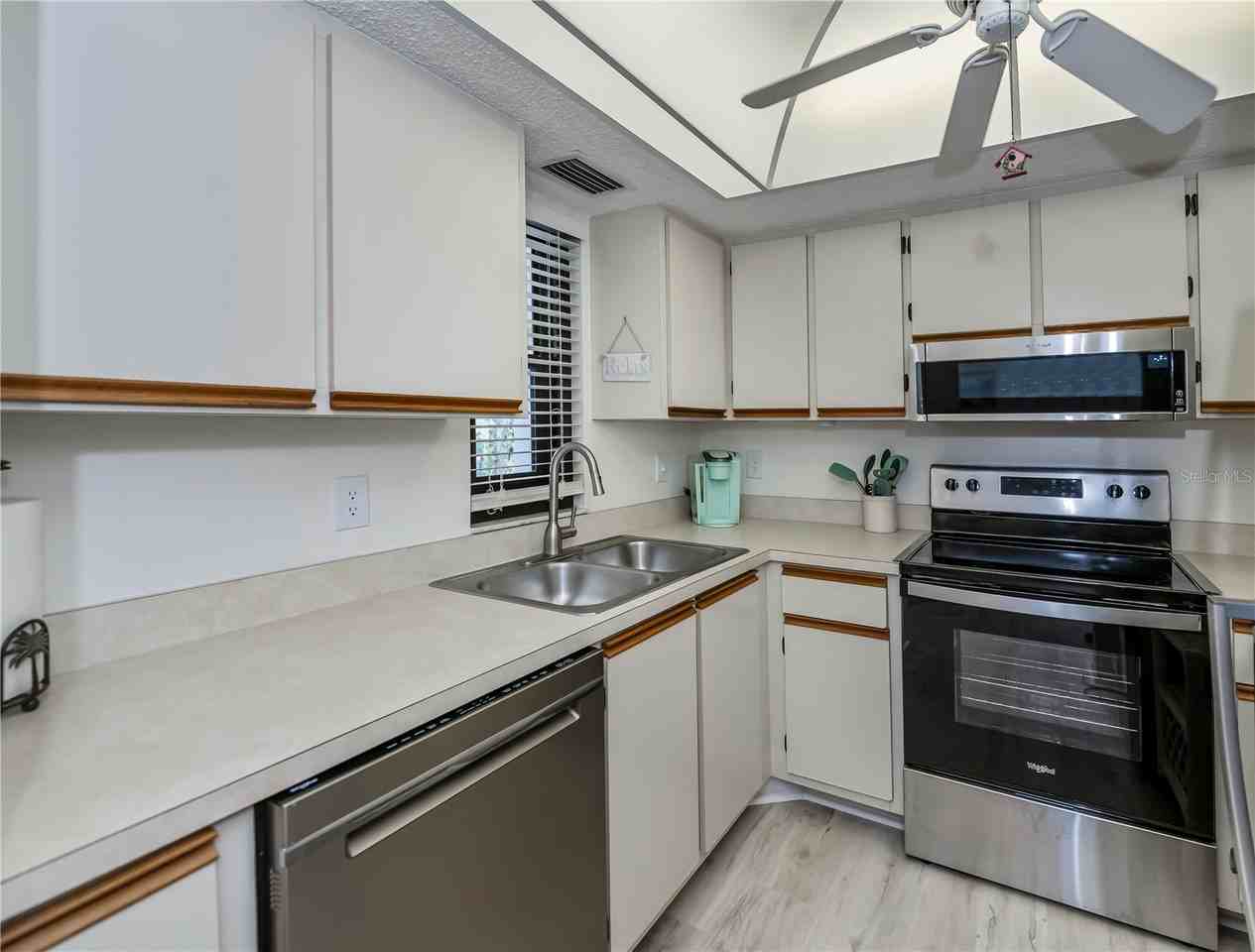 19505 Quesada Ave #U201 - Photo 5 of 31