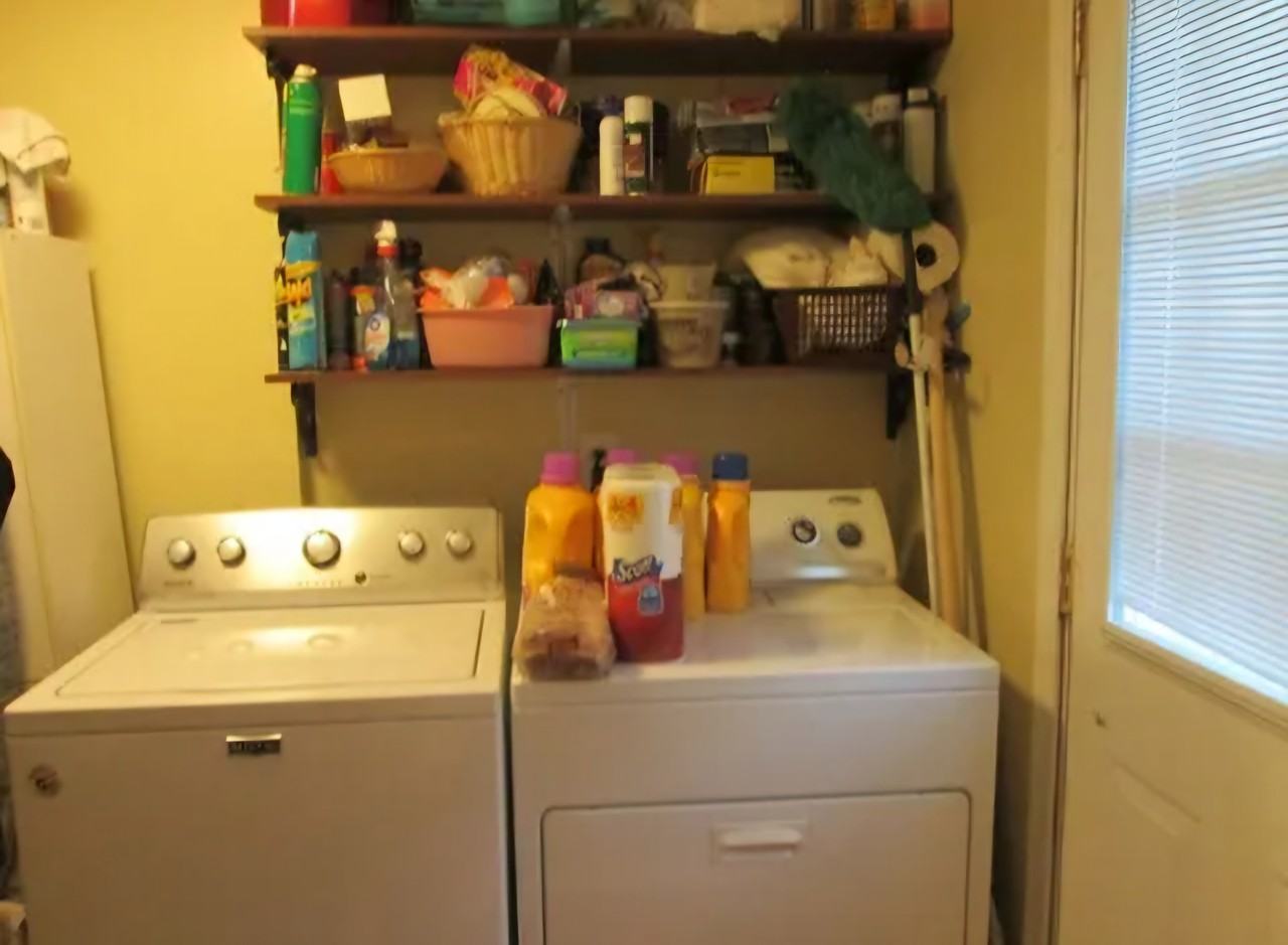 166 N Seminary St #NA - Photo 3 of 7