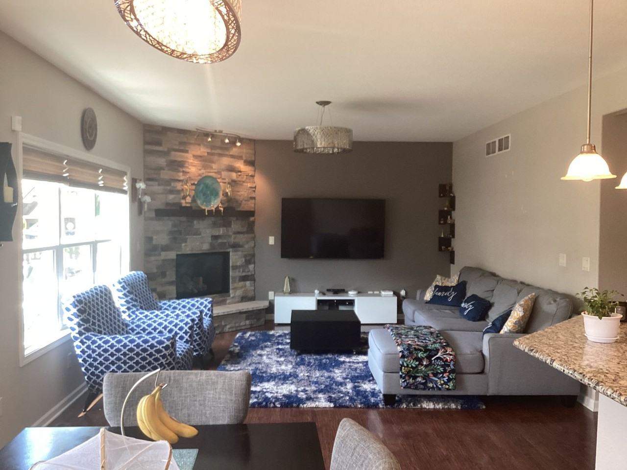 1095 S Elm Grove Rd - Photo 2 of 12