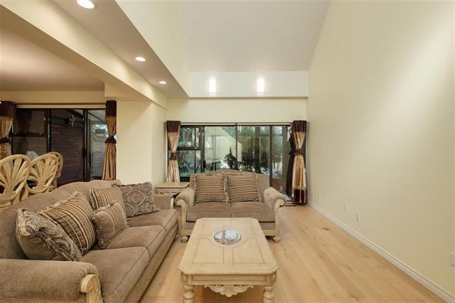 6609 Turnberry Crescent - Photo 3 of 24