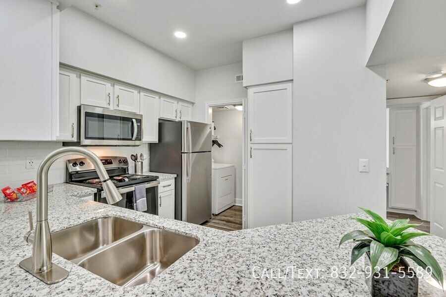 12548 Oxford Park Dr #28RO - Photo 3 of 10