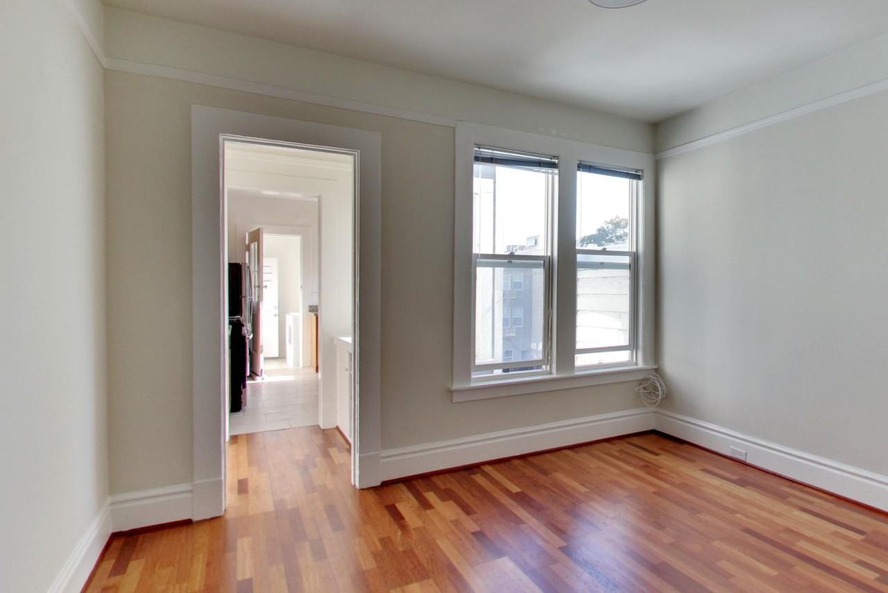 490 Grove St - Photo 3 of 19