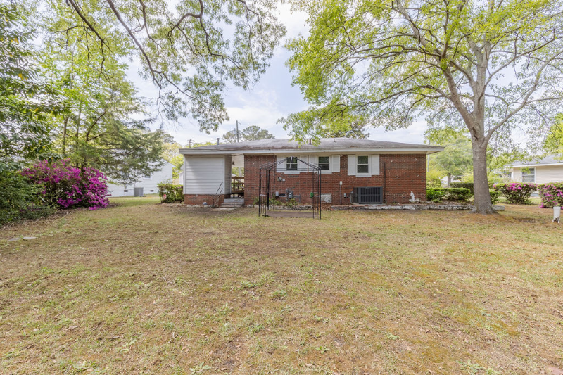 925 Fleetwood Dr - Photo 4 of 22