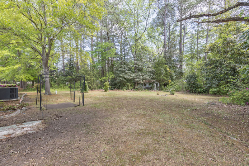 925 Fleetwood Dr - Photo 5 of 22