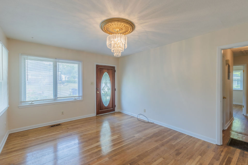 925 Fleetwood Dr - Photo 7 of 22