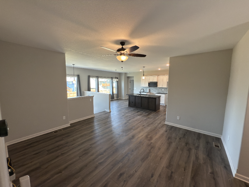 920 Bellows St - Photo 2 of 20