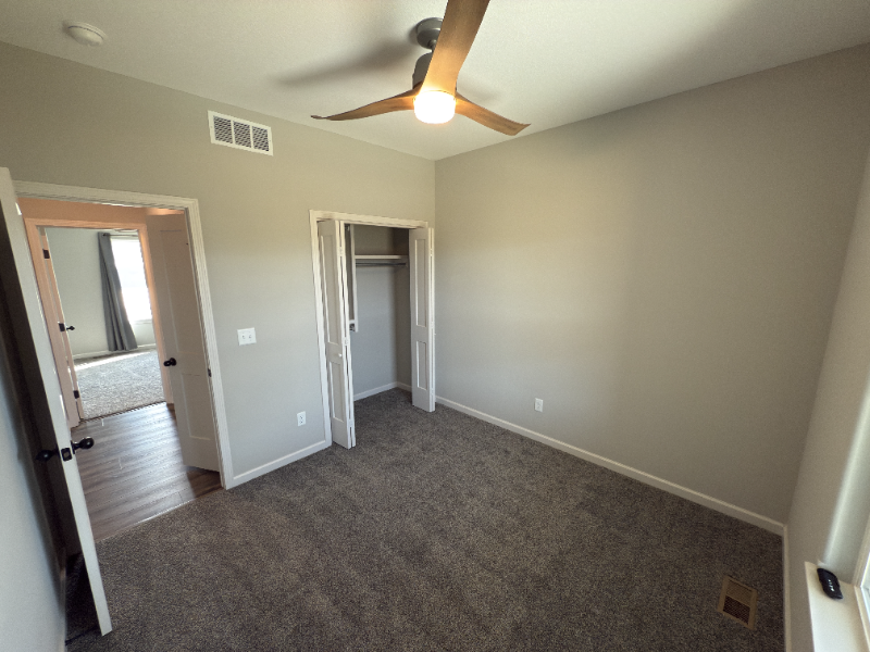 920 Bellows St - Photo 5 of 20