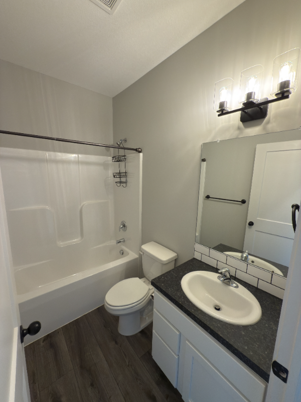 920 Bellows St - Photo 6 of 20