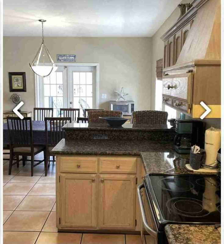 126 E Pike St - Photo 3 of 20