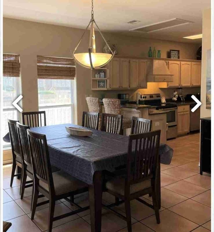 126 E Pike St - Photo 4 of 20