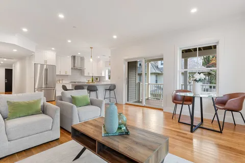 20 Lawrence St - Photo 3 of 19