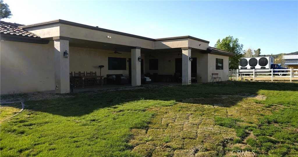 10750 Union St - Photo 6 of 37