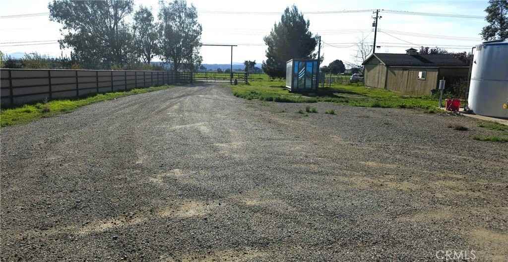 10750 Union St - Photo 7 of 37