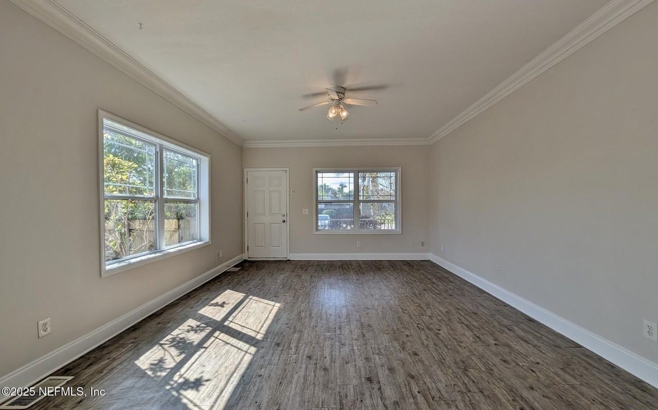 457 4th Ave S - Photo 4 of 15