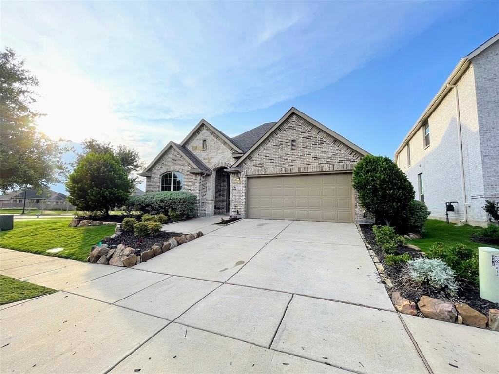 617 Barnstorm Drive - Photo 3 of 30