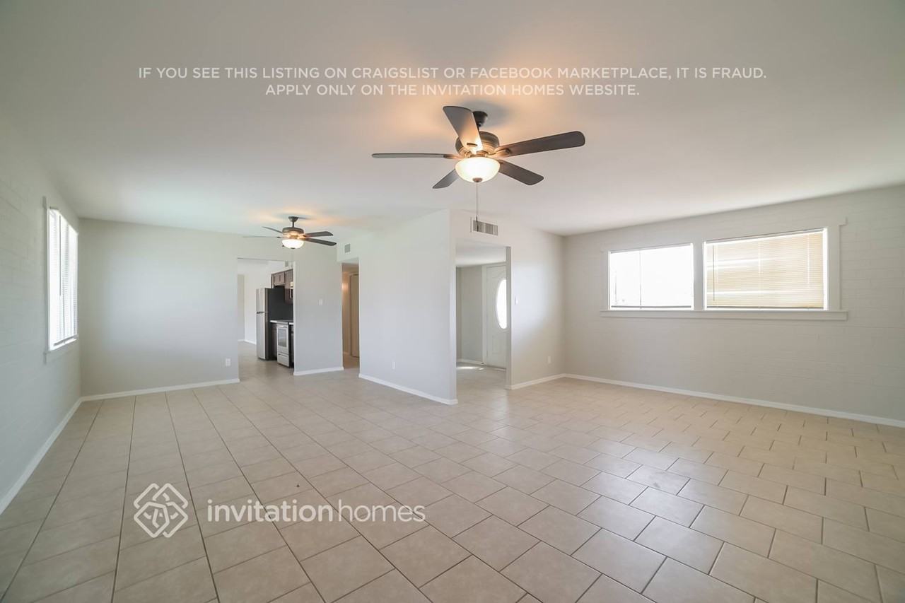 6440 W Windsor Blvd - Photo 3 of 14