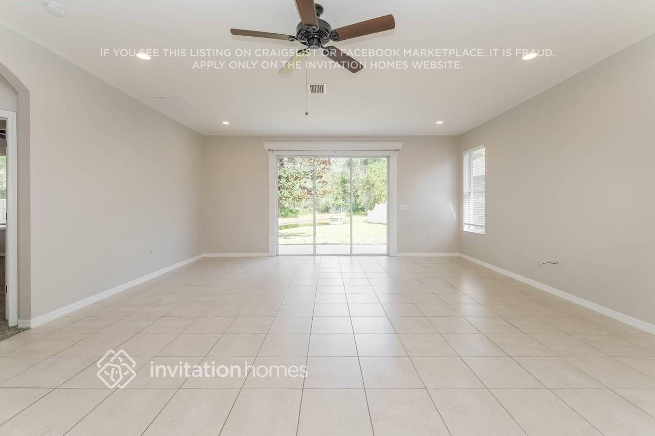 15841 Leatherleaf Ln - Photo 3 of 16