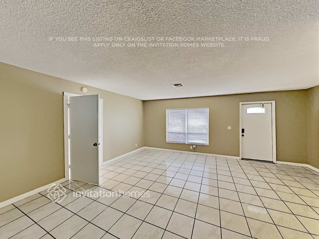 6091 Lambeth Cir - Photo 3 of 20