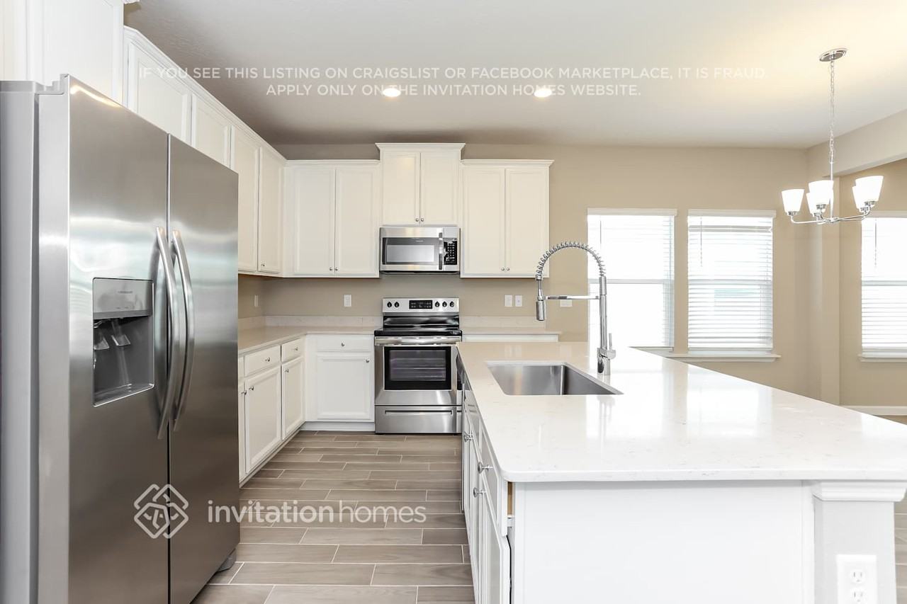 6259 Morning Bluff Dr - Photo 5 of 17