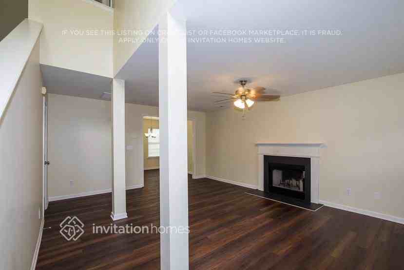 537 Moss Stream Ln - Photo 4 of 17