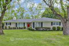 136 Oaks Dr - Photo 1 of 1