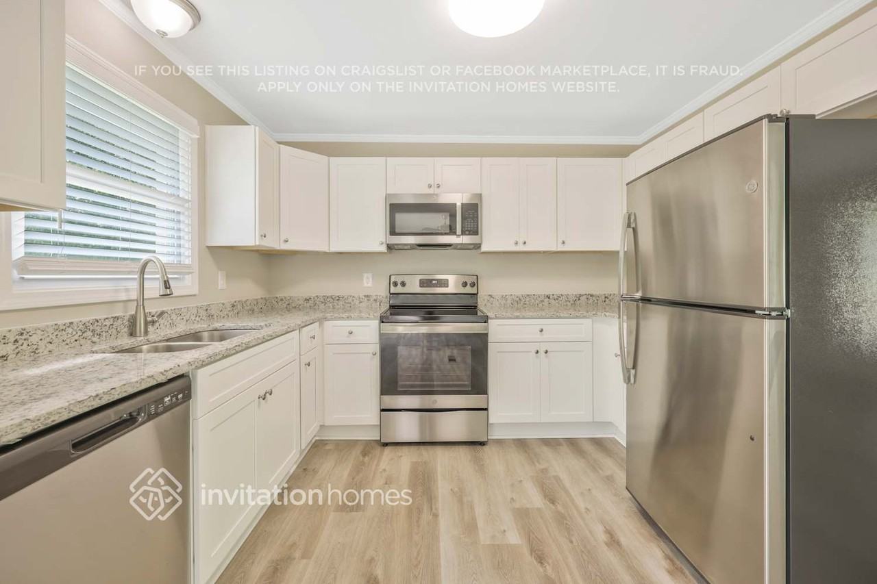 136 Oaks Dr - Photo 6 of 17