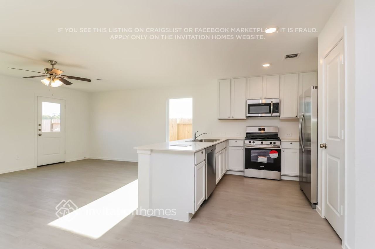16465 Blossom Grove Dr - Photo 7 of 17