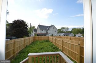 726 N Queen St - Photo 1 of 1