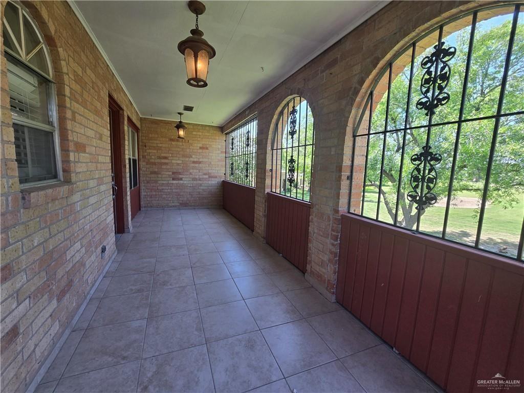 1711 Highland Park Ave - Photo 3 of 24