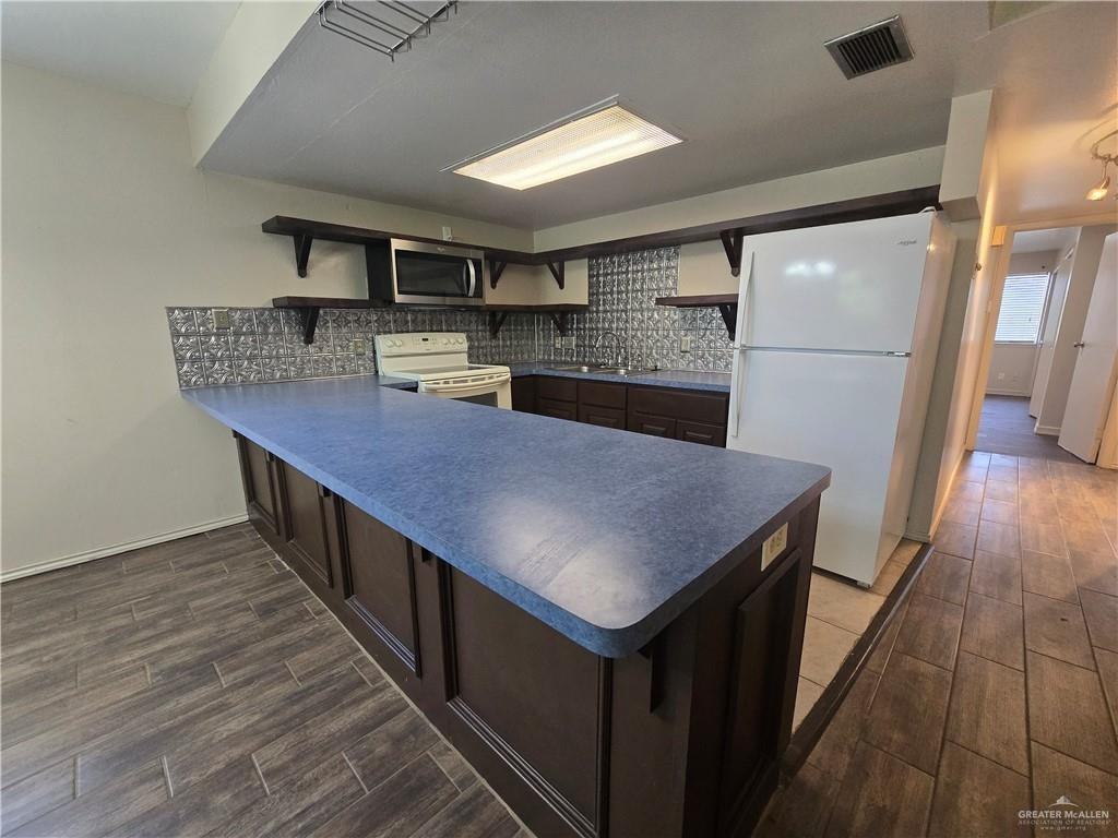 1711 Highland Park Ave - Photo 5 of 24