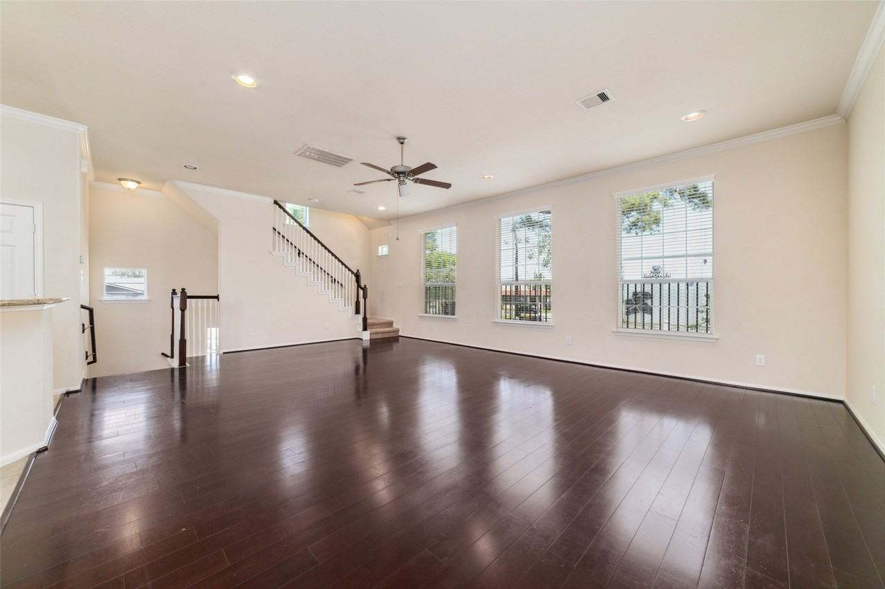 1502 Campbell Rd - Photo 3 of 22