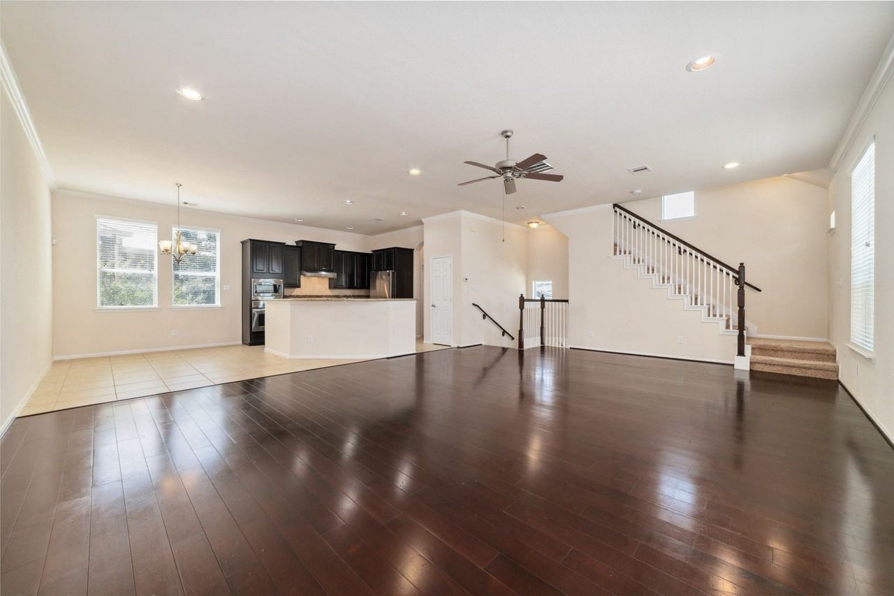 1502 Campbell Rd - Photo 5 of 22