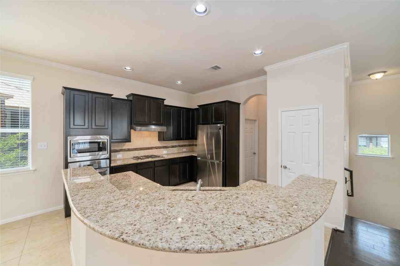 1502 Campbell Rd - Photo 6 of 22