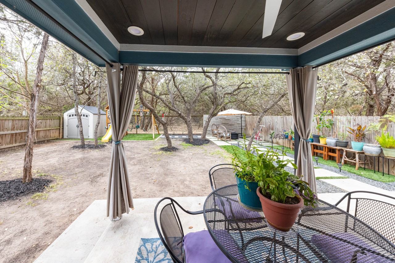 27 Pleasant Valley Rd - Photo 3 of 32