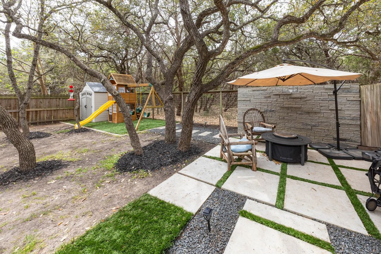 27 Pleasant Valley Rd - Photo 4 of 32