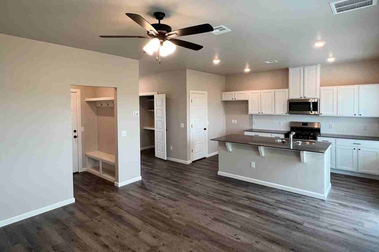 7738 Westhall Pl - Photo 3 of 31