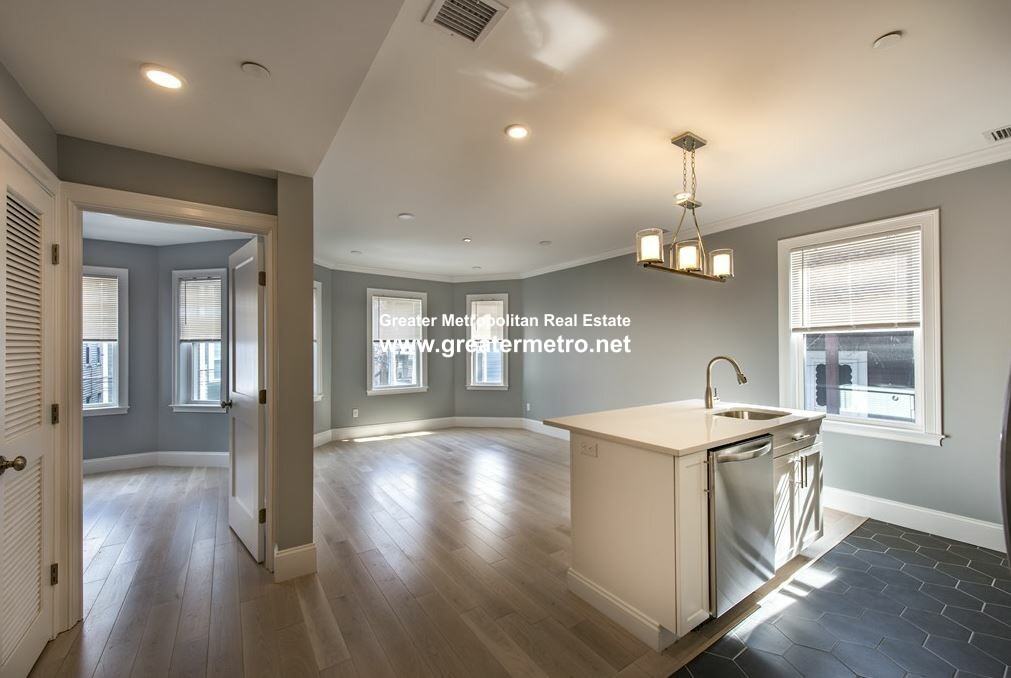 21 Winfield St #3 - Photo 2 of 15