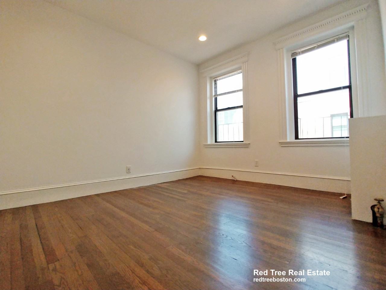 19 Peterborough St #5